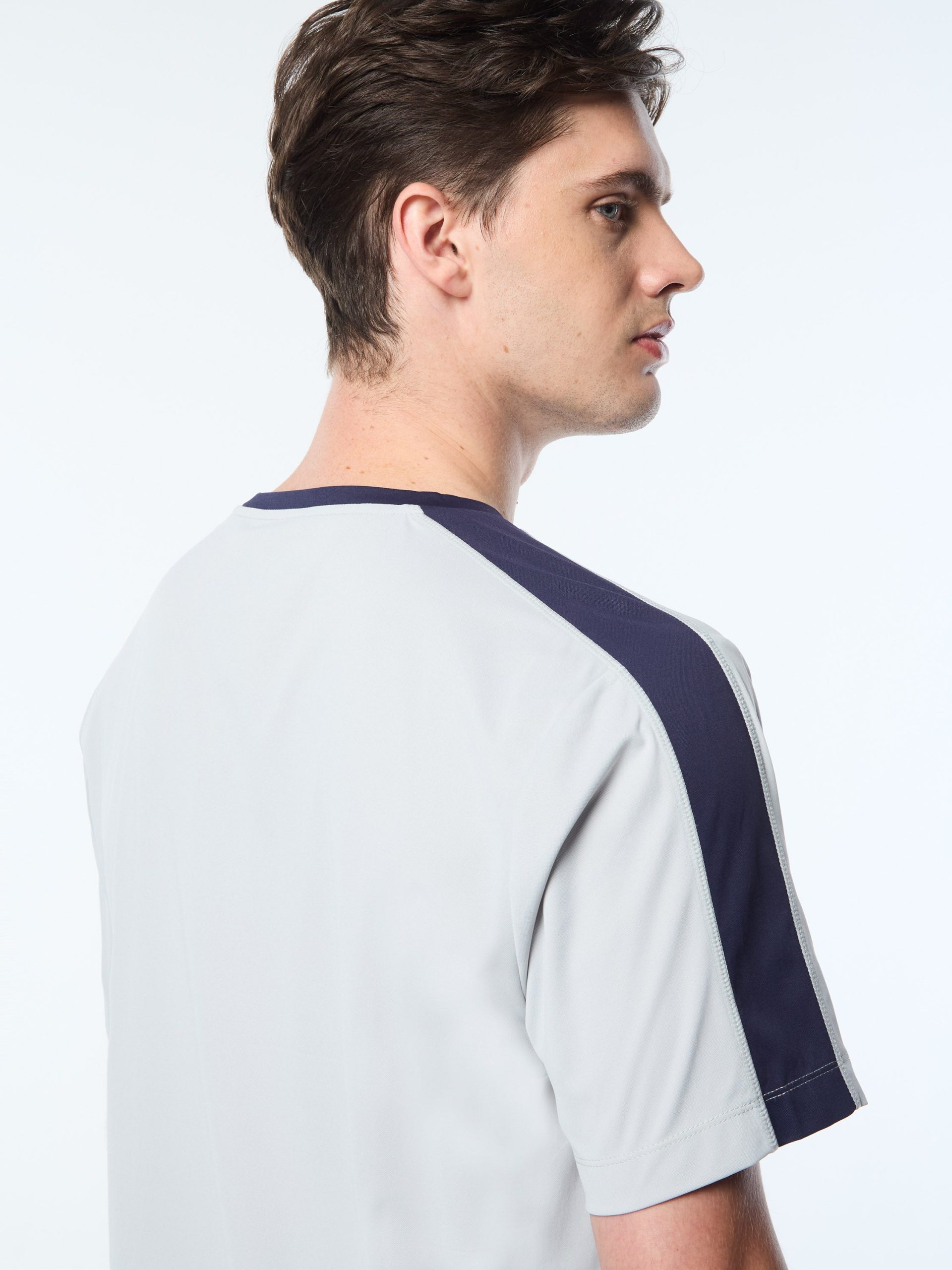 Tore T-Shirt- Quiet Grey - Image 7