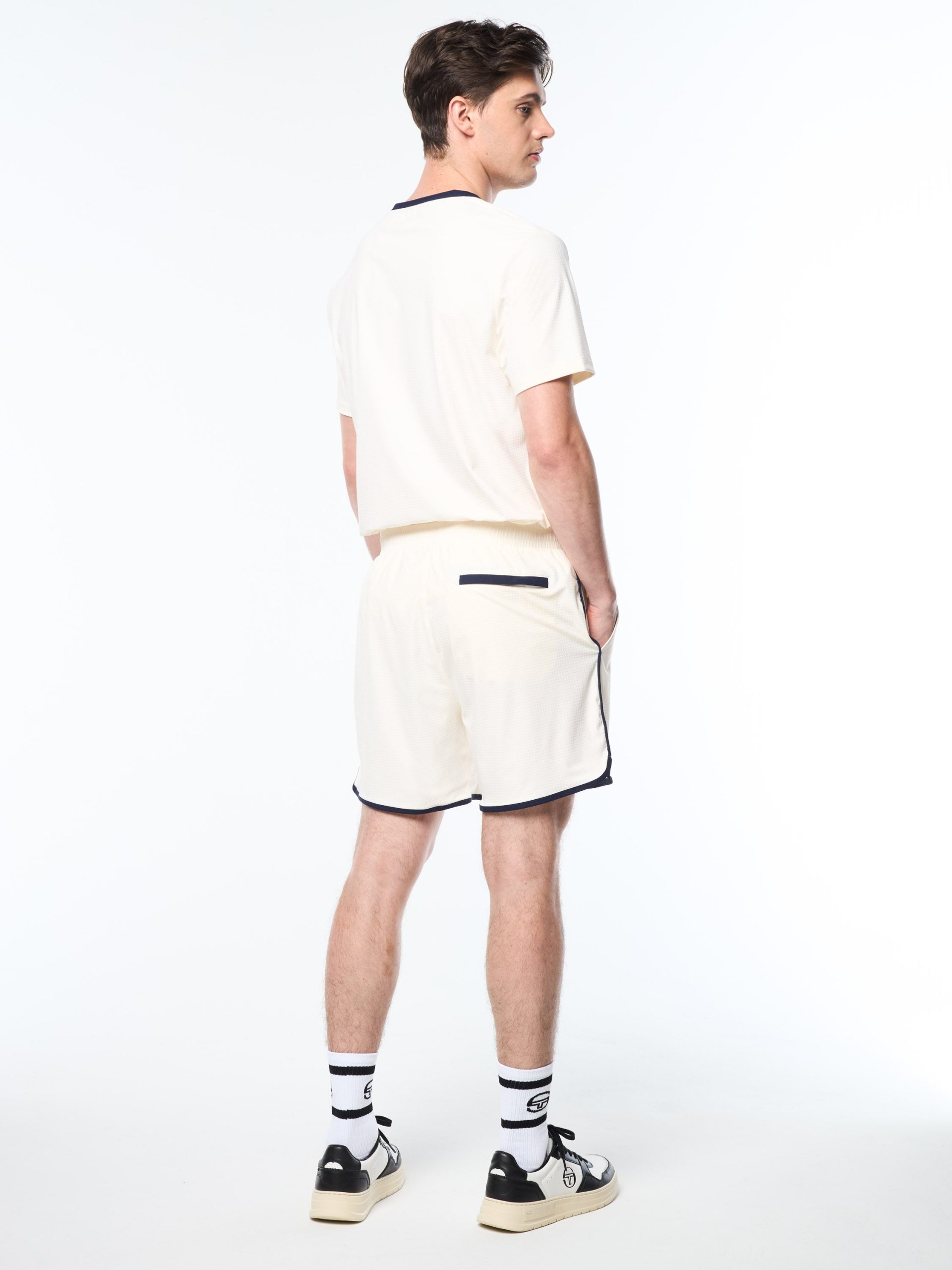 Grata Active Short- Gardenia - Image 5