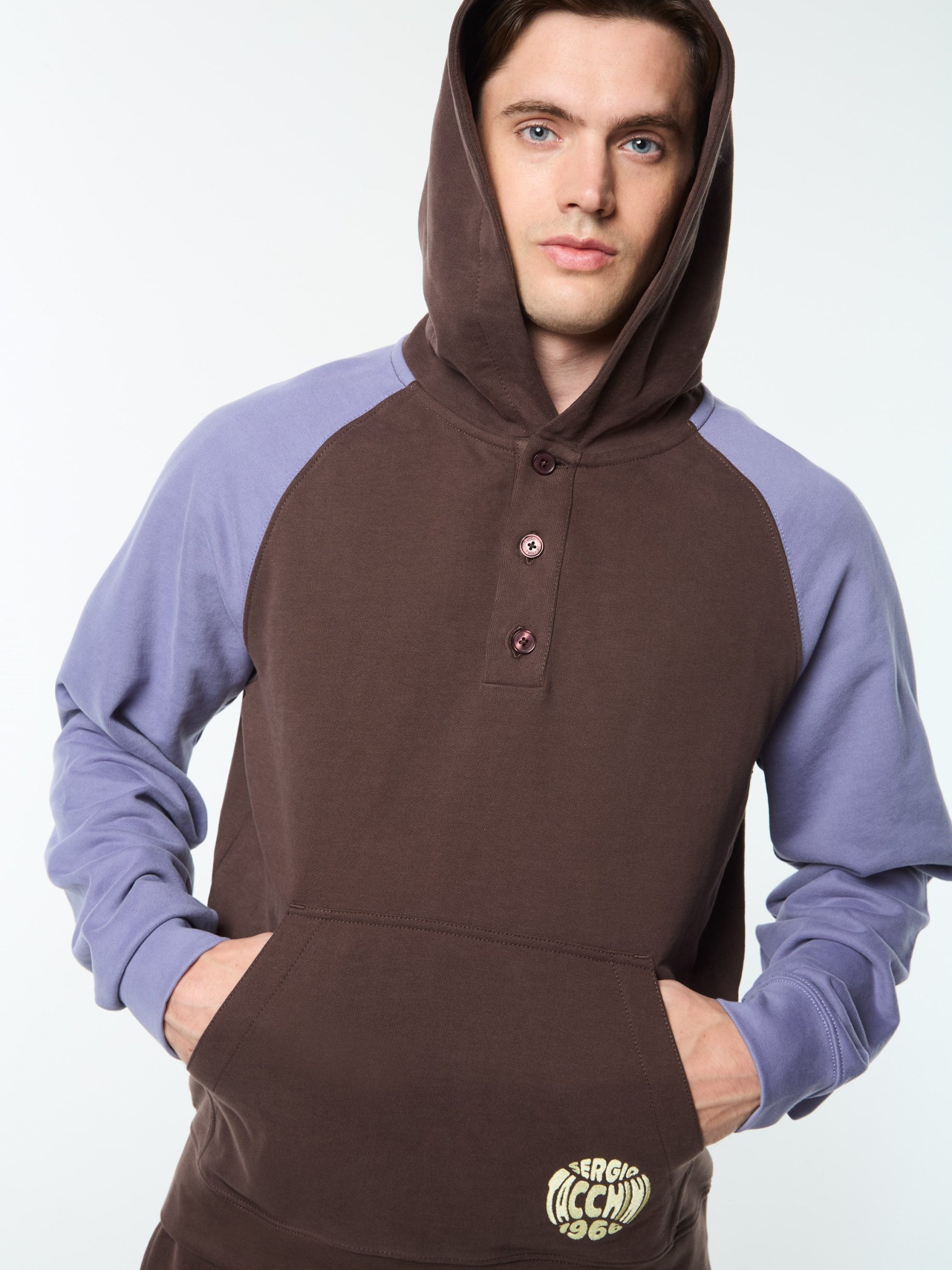 Vincere Hoodie- Mulch - Image 8