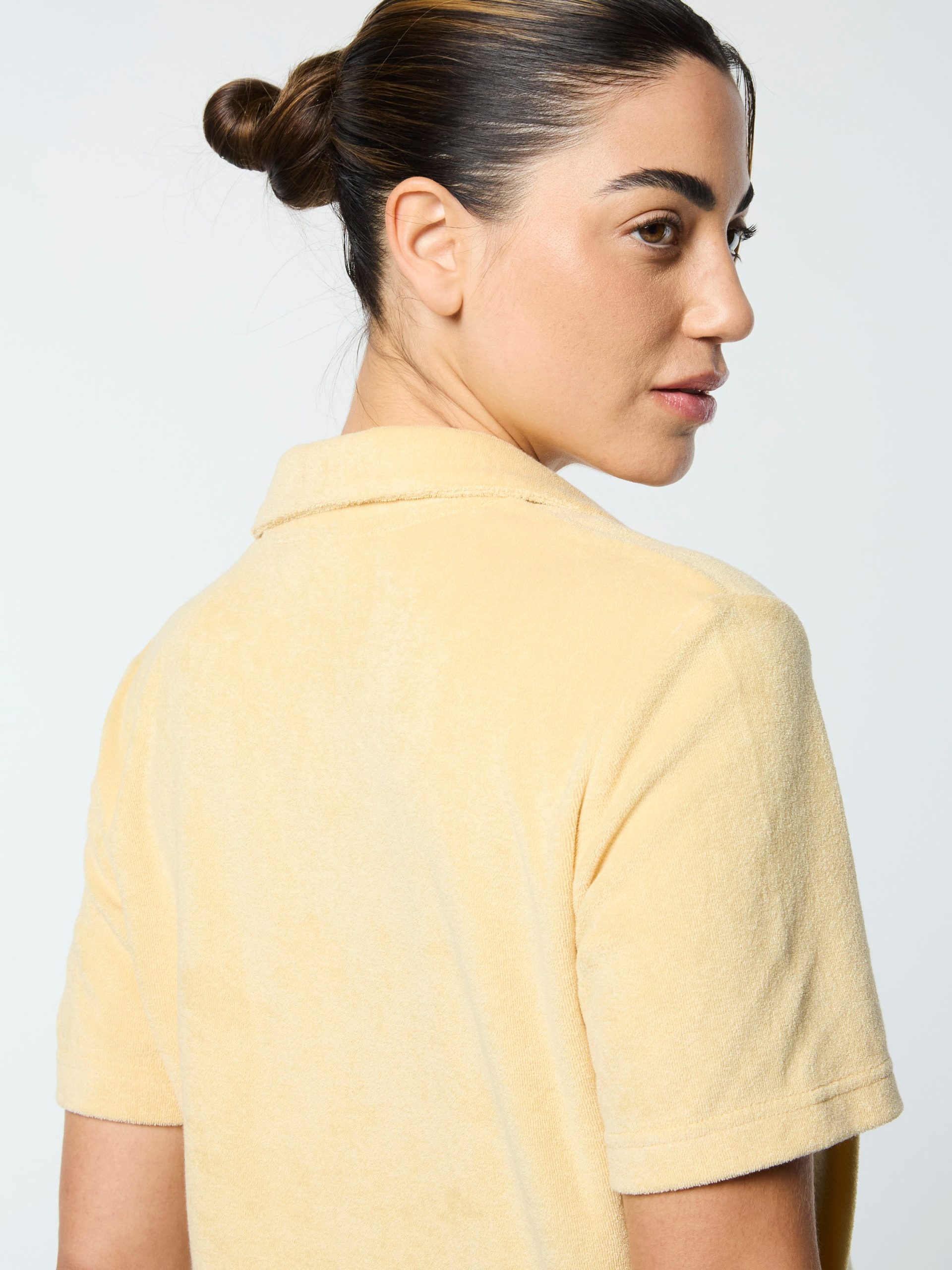 Edda Cropped Shirt- Straw - Image 8