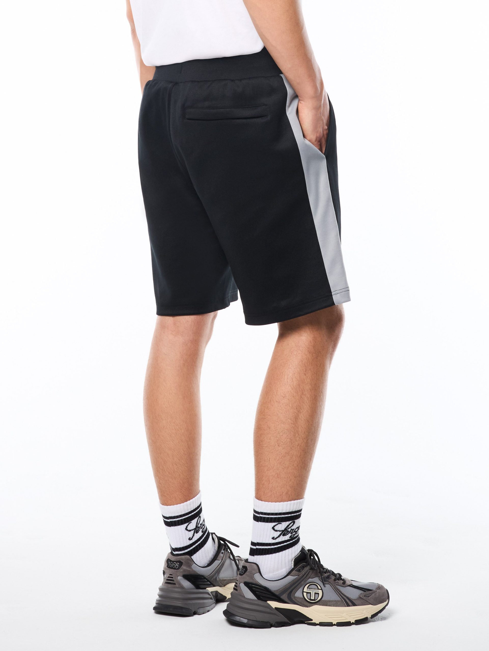 Viscotti Track Short-Black Beauty - Image 4