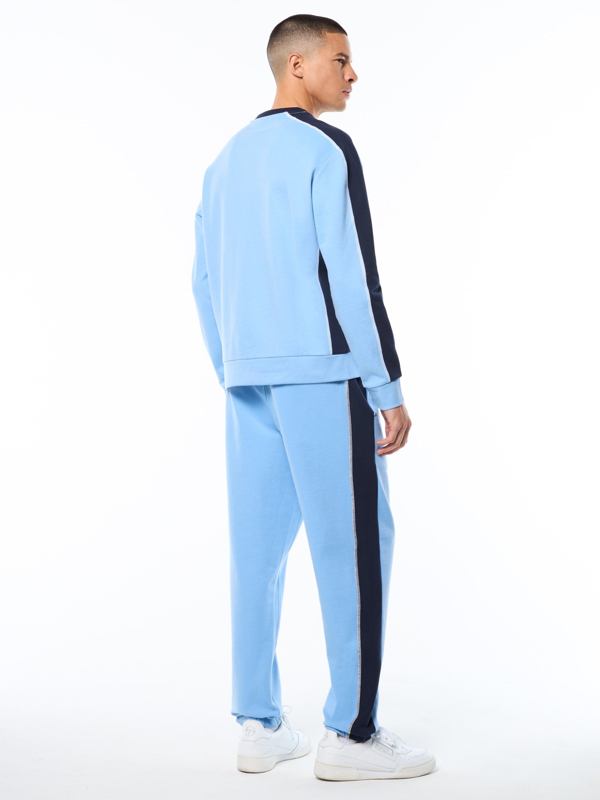 Volo Crewneck-Della Robbia Blue - Image 5